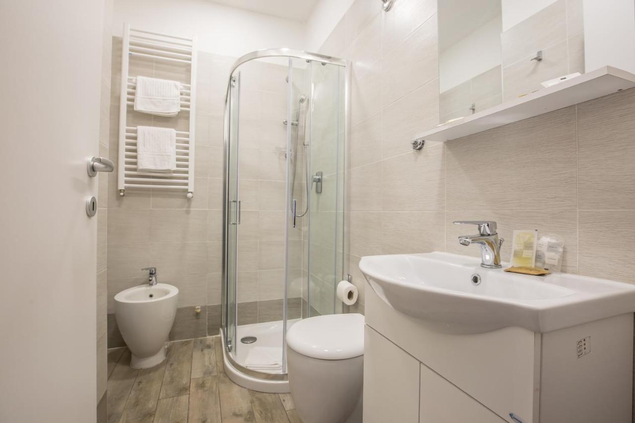 Azzurra Rooms Rzym Zewnętrze zdjęcie