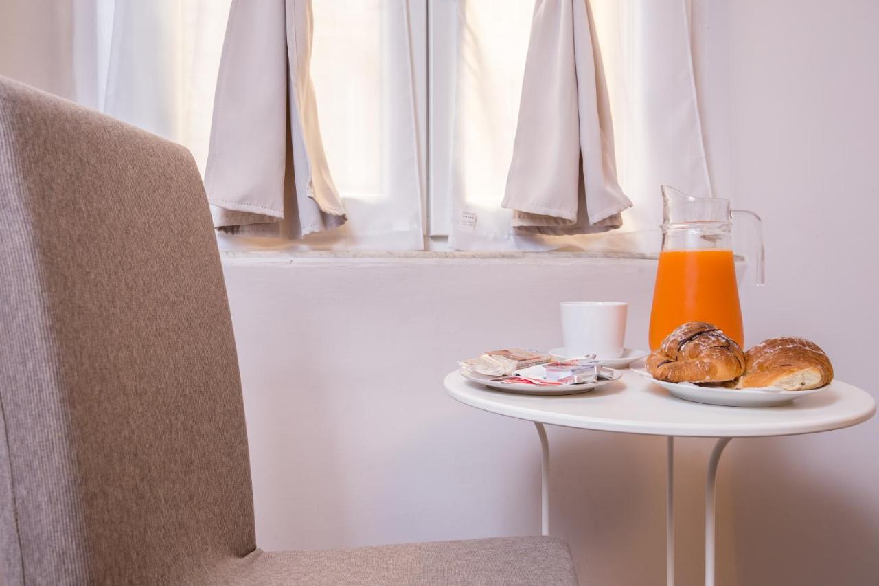 Azzurra Rooms Rzym Zewnętrze zdjęcie